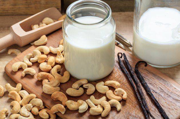 cach lam sua hat dieu green nut